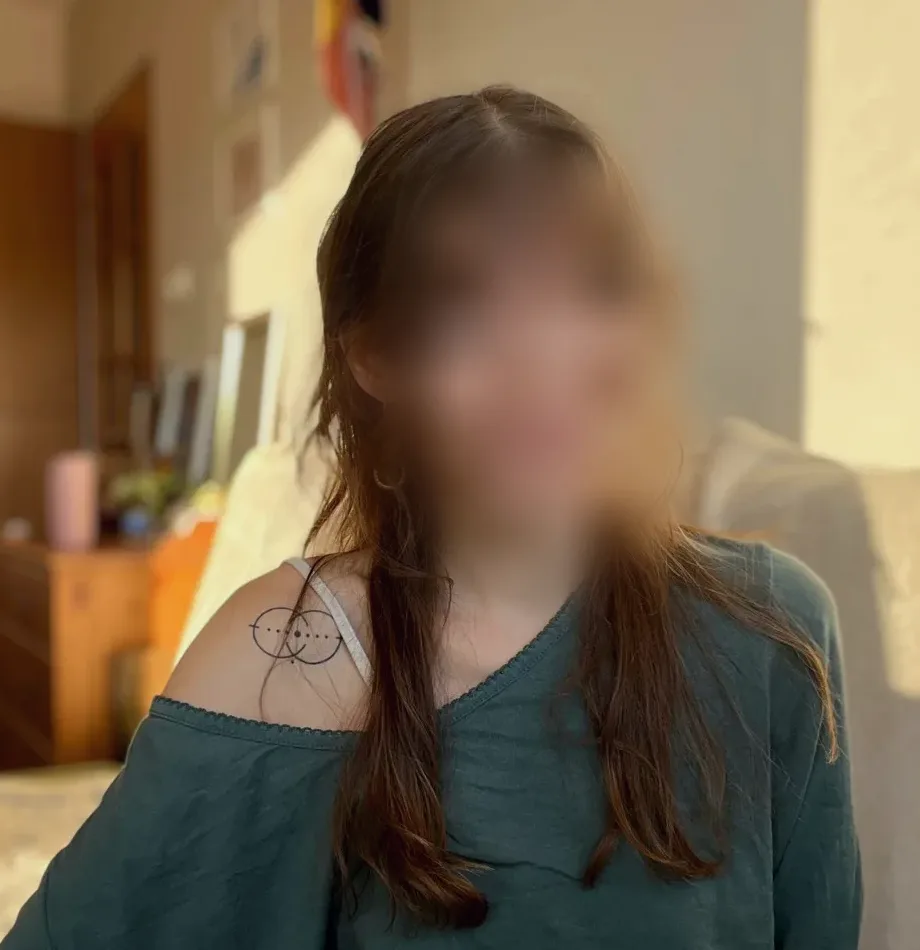 Ada, 28
