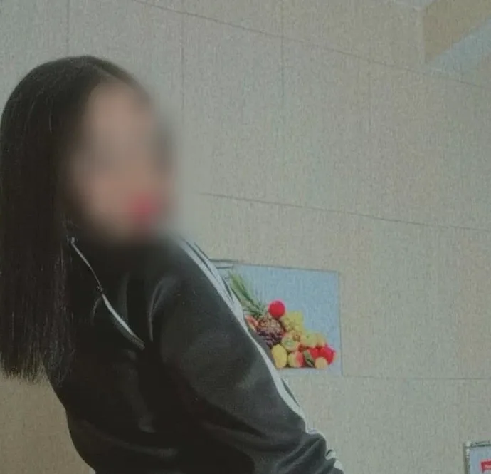 Amira, 22