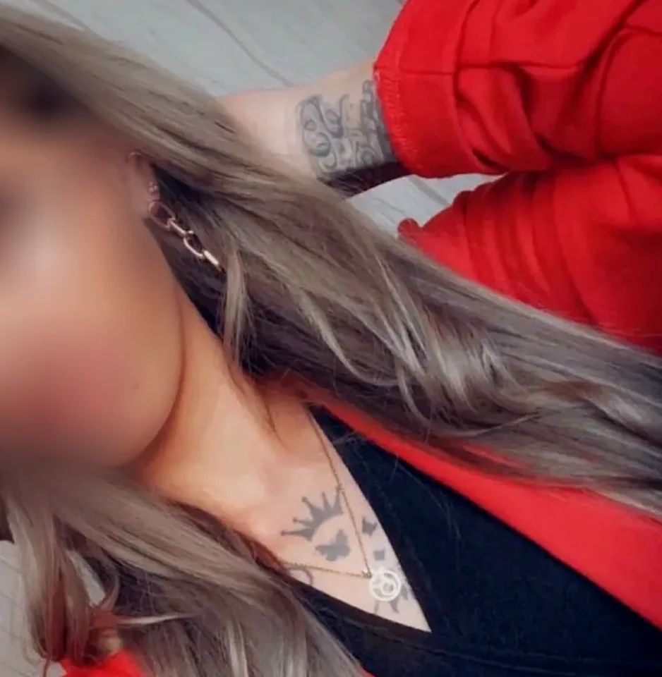 Ayesha, 32