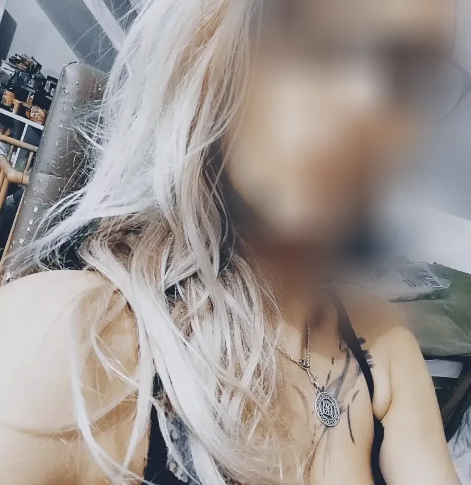 Caitlin, 30