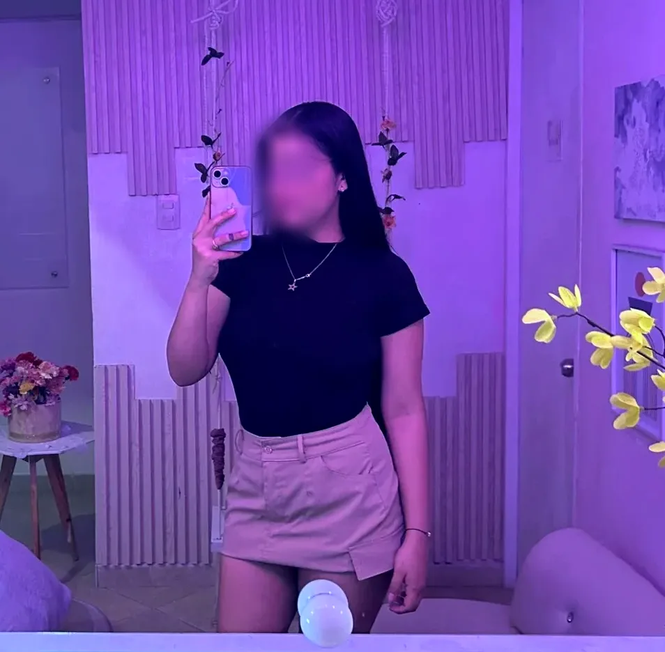 Natalie, 23